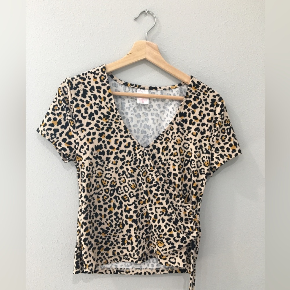 No boundaries leopard print top